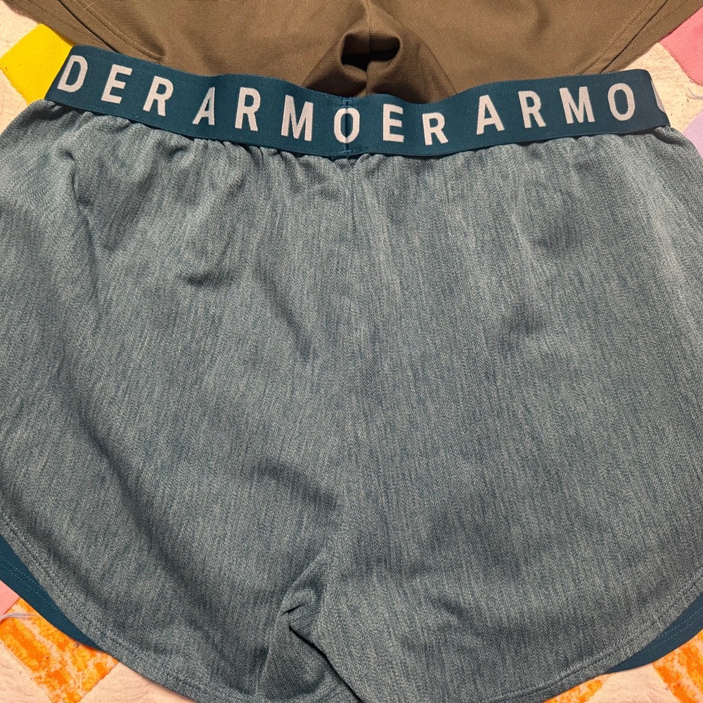 LG Blue Heather shorts
LG OD green athletic shorts
2pair under armour shorts